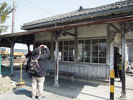 上高地線・新村駅旧駅舎